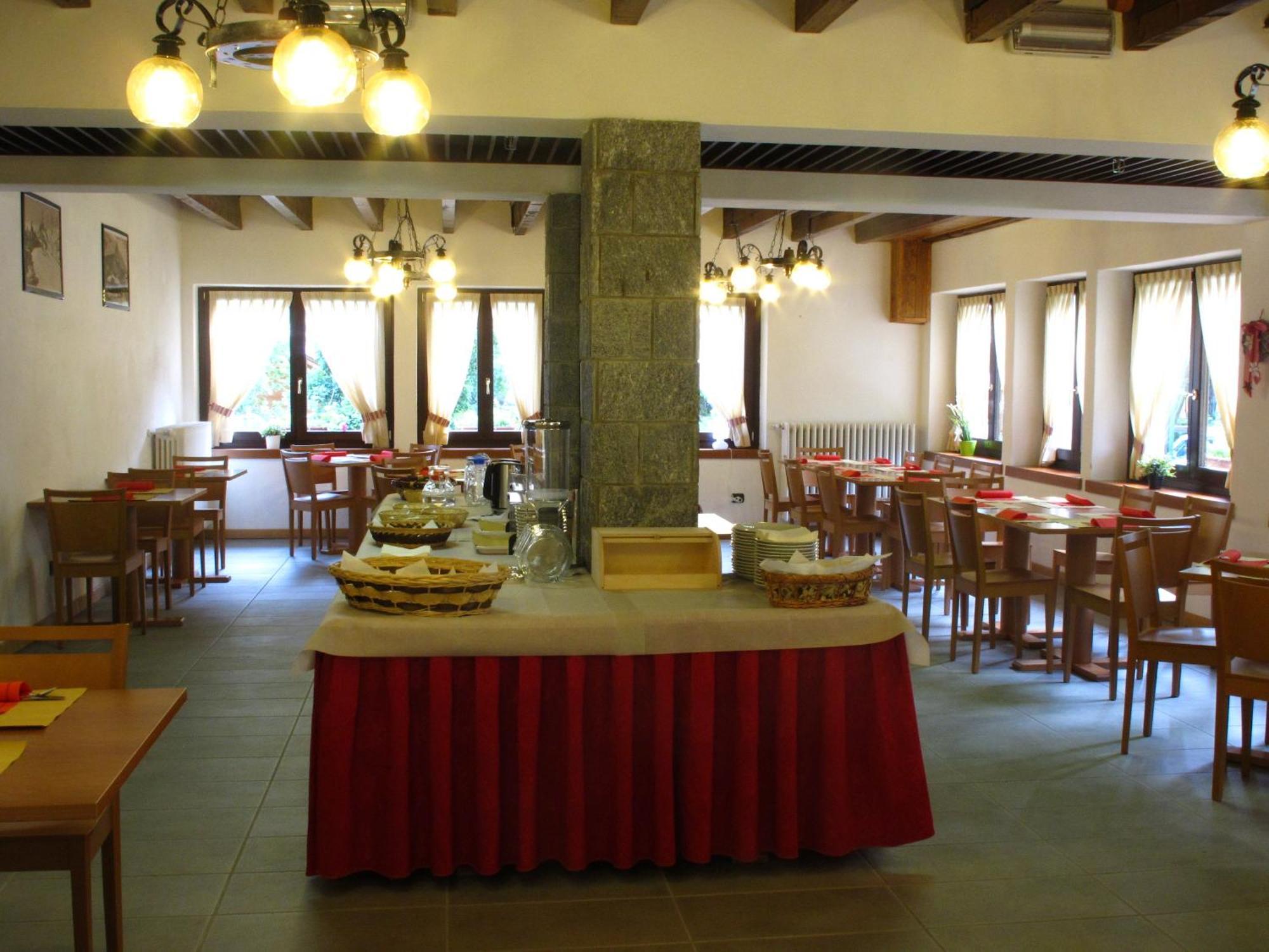 Casa Alpina Don Guanella Bed & Breakfast Macugnaga Eksteriør bilde