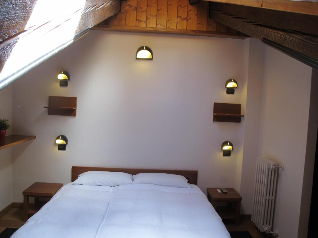 Casa Alpina Don Guanella Bed & Breakfast Macugnaga Rom bilde