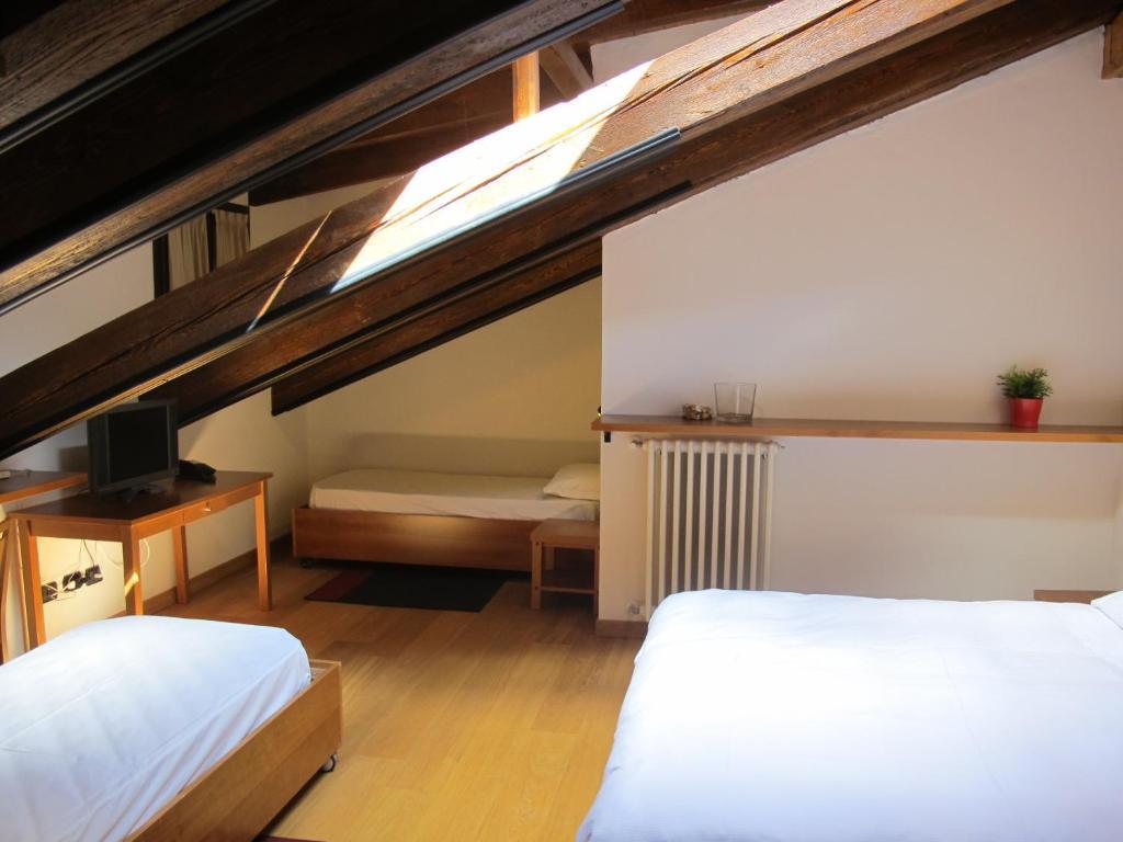 Casa Alpina Don Guanella Bed & Breakfast Macugnaga Rom bilde