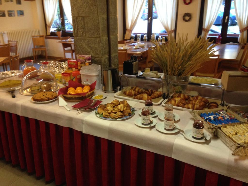 Casa Alpina Don Guanella Bed & Breakfast Macugnaga Eksteriør bilde