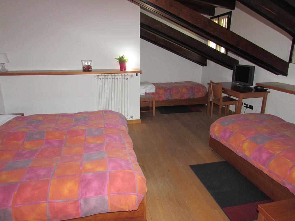 Casa Alpina Don Guanella Bed & Breakfast Macugnaga Eksteriør bilde