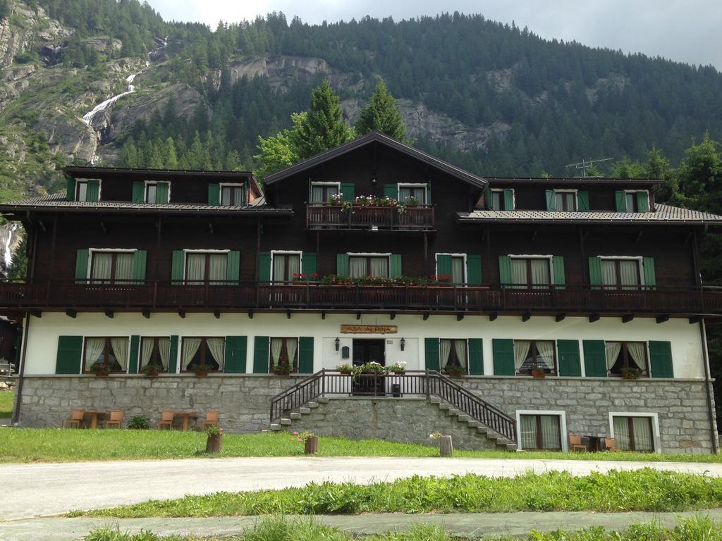 Casa Alpina Don Guanella Bed & Breakfast Macugnaga Eksteriør bilde