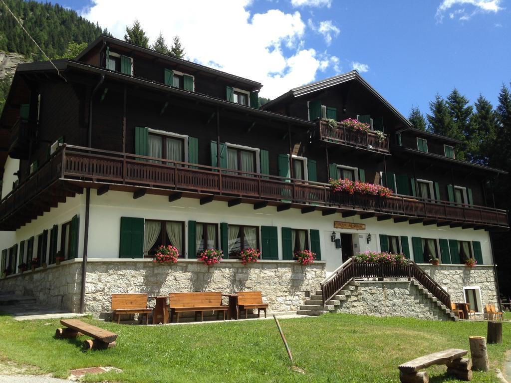 Casa Alpina Don Guanella Bed & Breakfast Macugnaga Eksteriør bilde