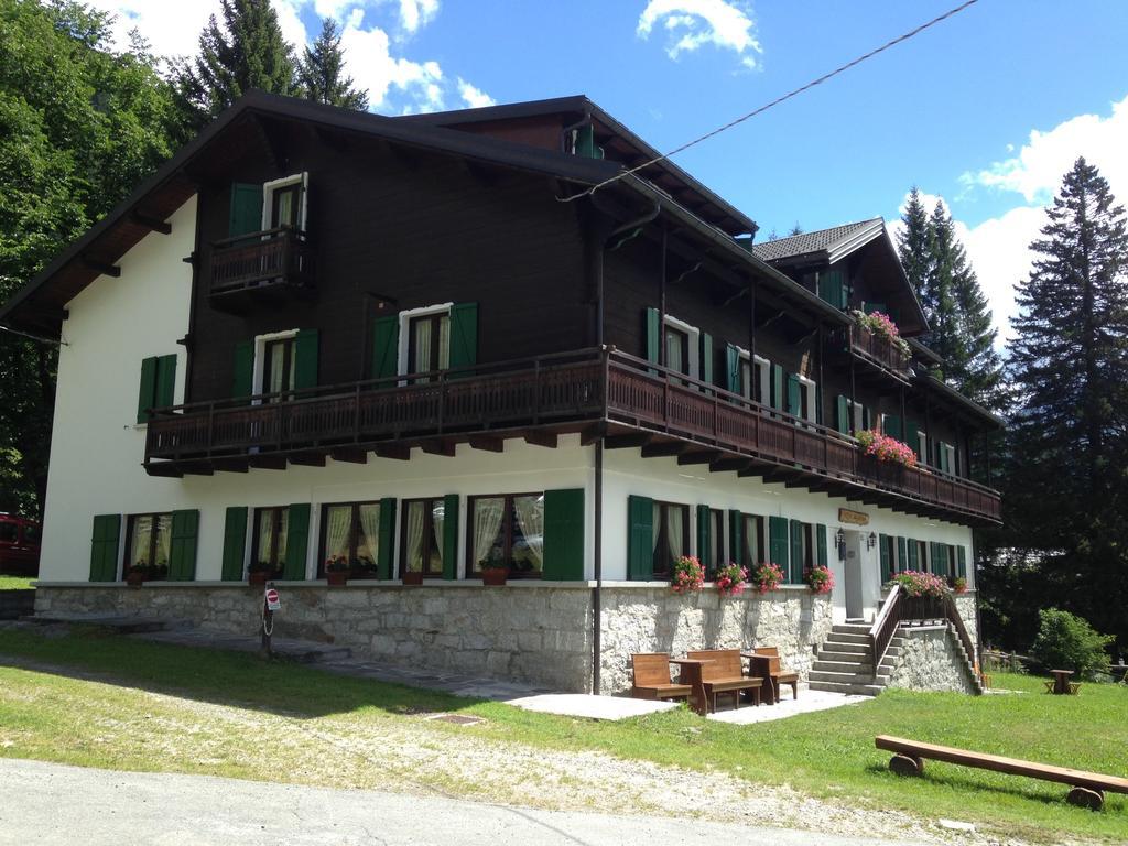 Casa Alpina Don Guanella Bed & Breakfast Macugnaga Eksteriør bilde
